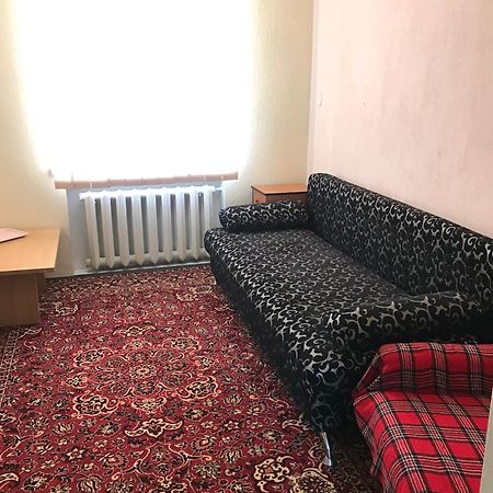 Хостел Тихий Дворик 哈尔科夫 外观 照片