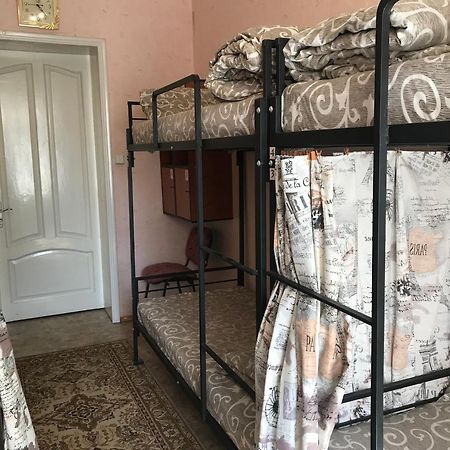 Хостел Тихий Дворик 哈尔科夫 外观 照片