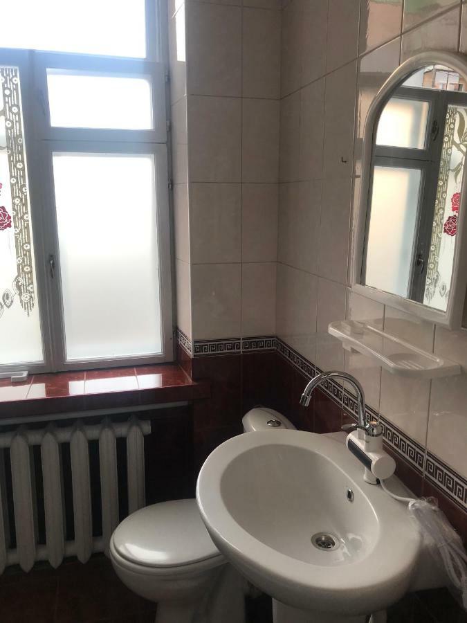Хостел Тихий Дворик 哈尔科夫 外观 照片
