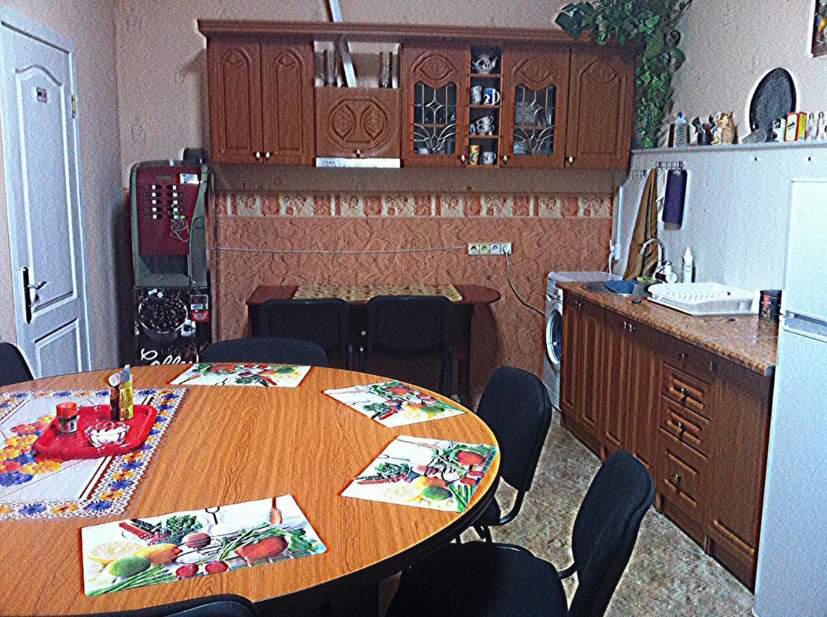 Хостел Тихий Дворик 哈尔科夫 外观 照片